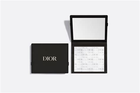 dior oil blotting paper|Dior Mattifying Paper: Mattifies the Skin and Absorbs Sebum .